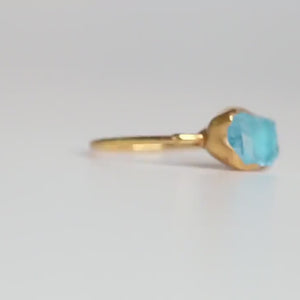NEW Raw Aquamarine Ring for Women, Gold Crystal Ring, Dainty Ring, Raw Crystal, Pisces Ring, Raw Stone Ring, Raw Gemstone Ring, Healing Ring