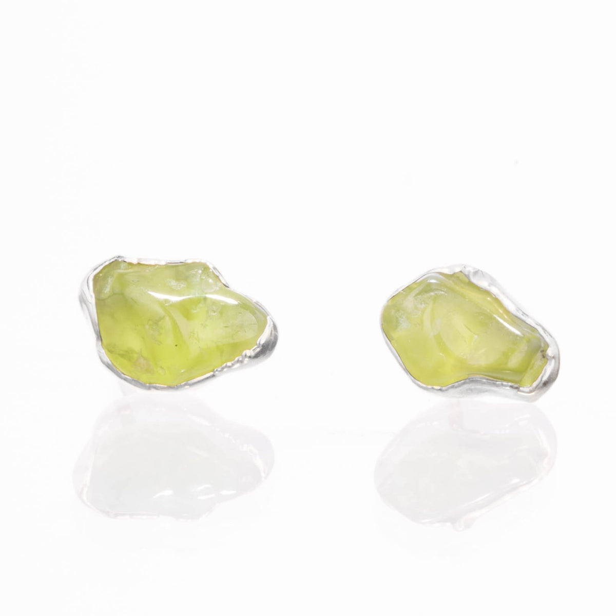 Raw Peridot Stud Earrings in Yellow Gold