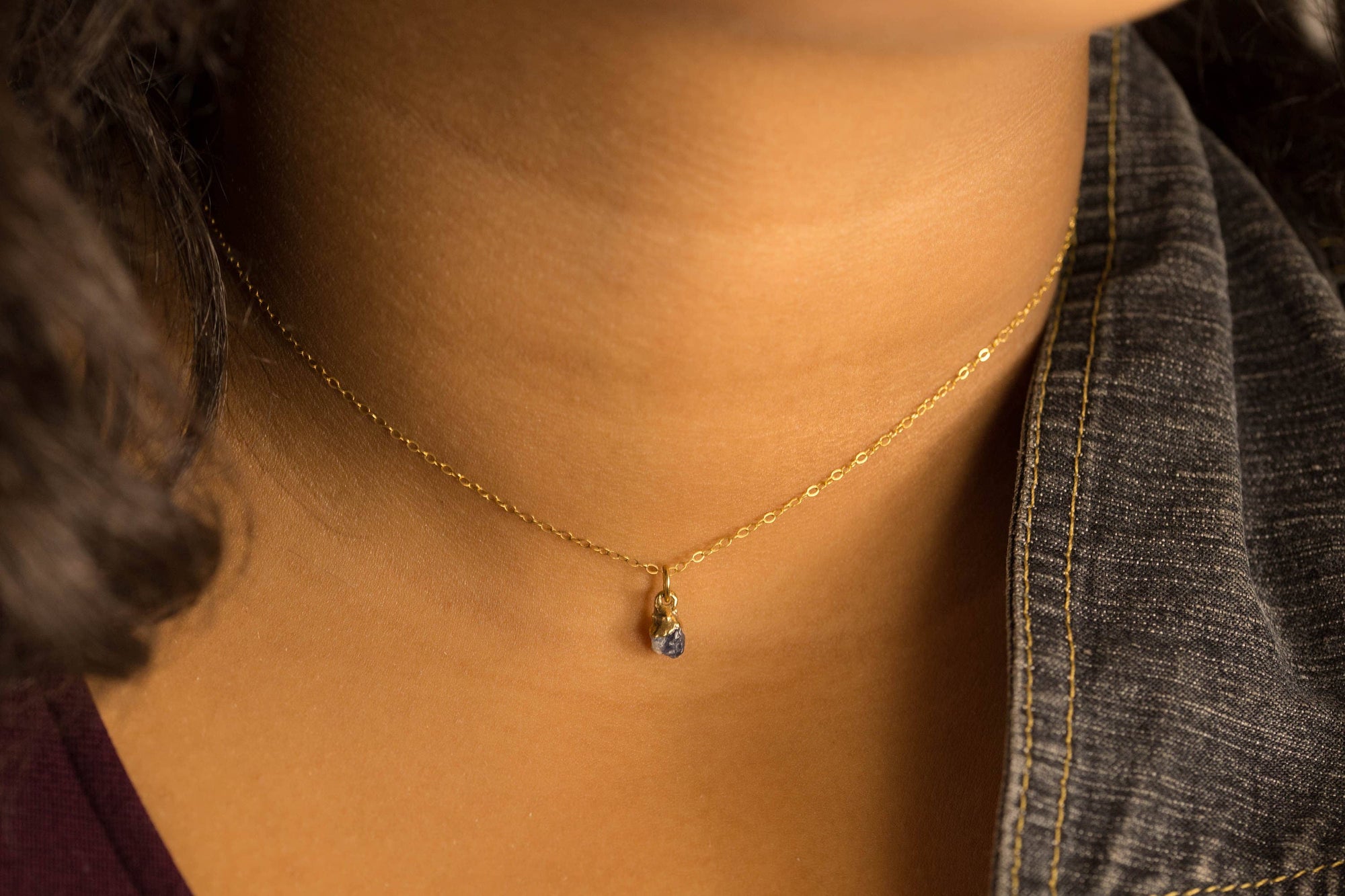 Gold Raw Sapphire Necklace, September Birthstone Necklace, Raw Birthstone Gift, Rough Sapphire Necklace, Raw Gemstone Choker Necklace Unique