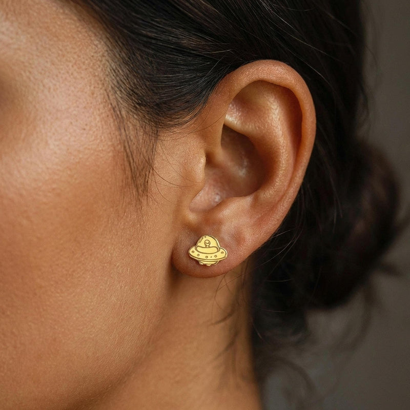 Pair of small alien and flying saucer stud earrings in gold (3 of 11)