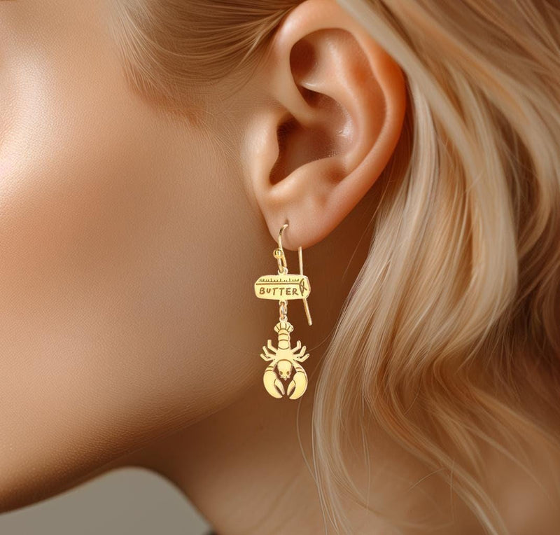 Pair of gold lobster earrings with claws and antennae, about 24 mm long (10 of 11)