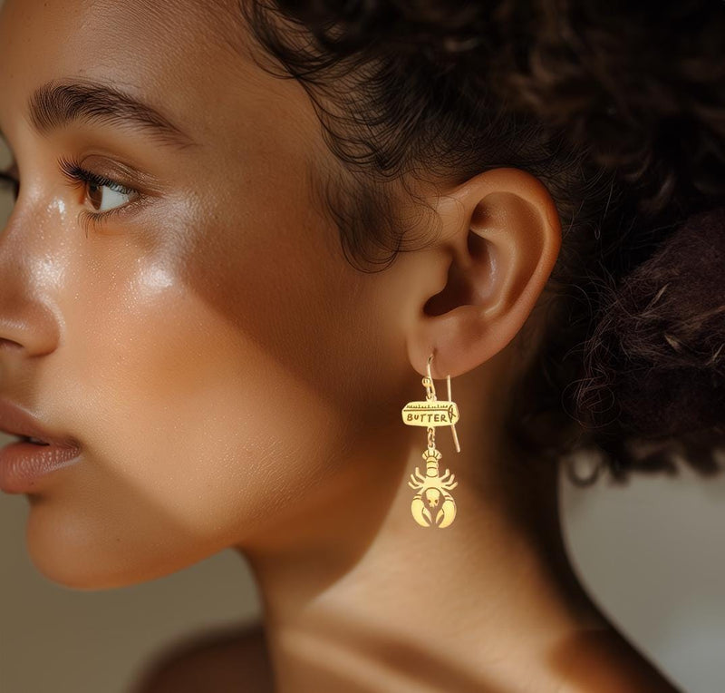 Pair of gold lobster earrings with claws and antennae, about 24 mm long (11 of 11)