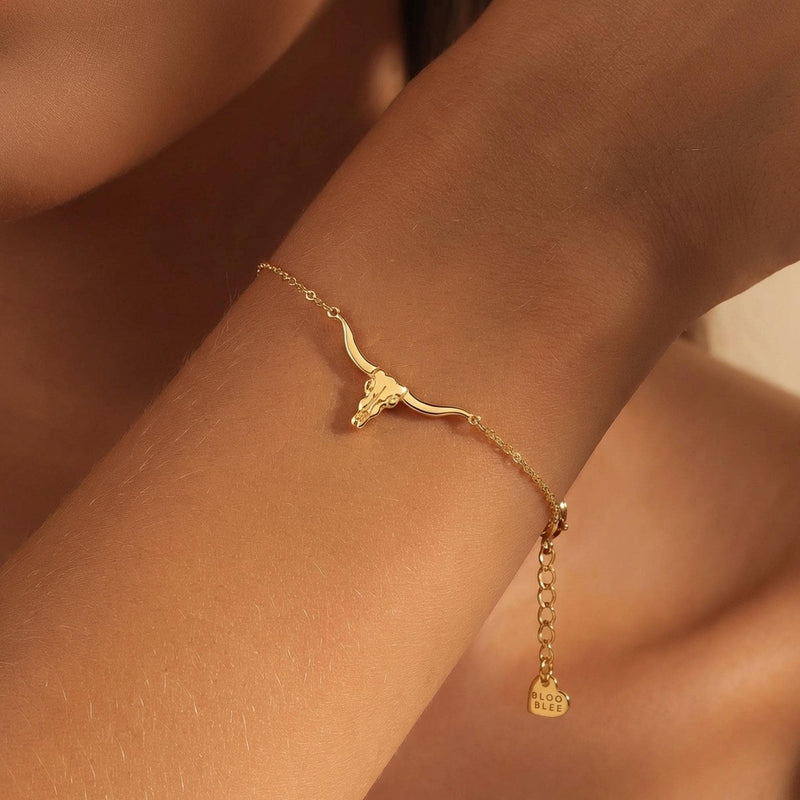 Fine gold chain bracelet with a small longhorn steer head charm (2 of 8)