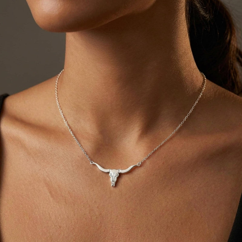 Fine gold chain necklace with a longhorn steer head pendant with wide horns (7 of 11)