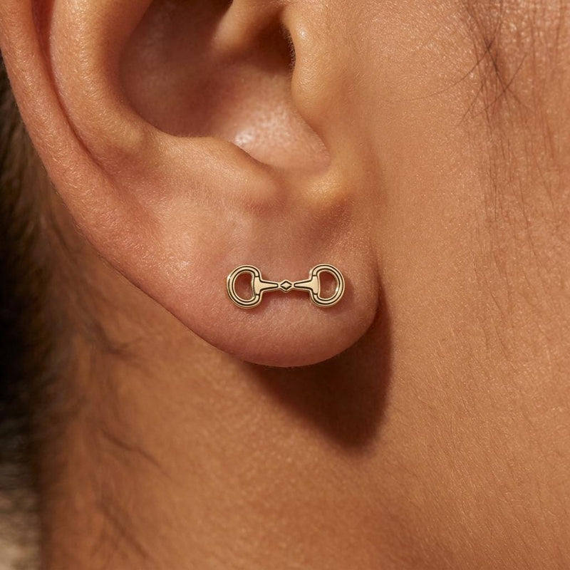 Pair of gold snaffle horse bit stud earrings with jointed mouthpiece and rings (4 of 9)