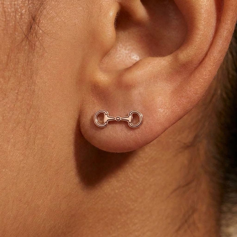 Pair of gold snaffle horse bit stud earrings with jointed mouthpiece and rings (6 of 9)