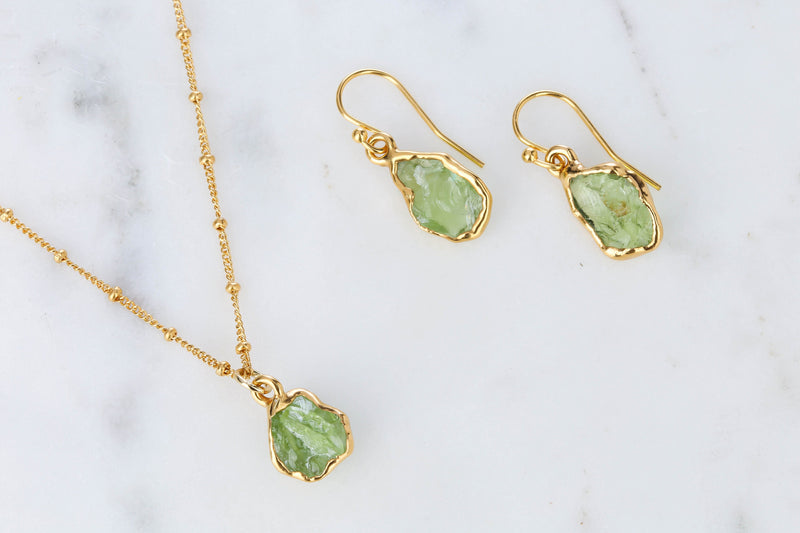 Raw Peridot Necklace (8 of 11)