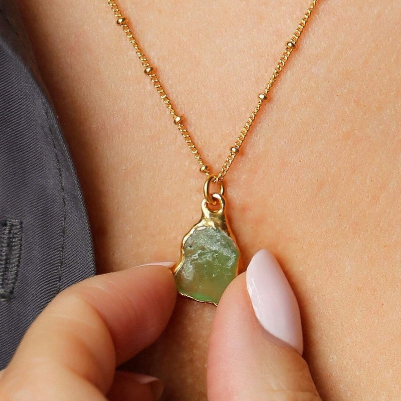 Raw Peridot Necklace (2 of 13)