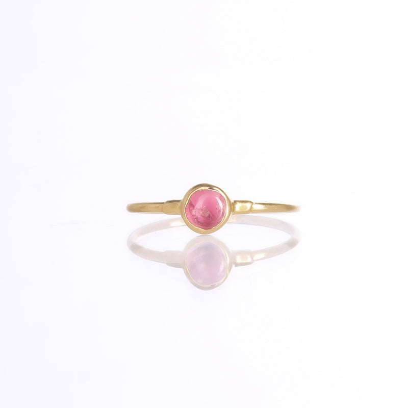 Ringcrush Dainty Raw Pink Tourmaline Ring, 24k gold (photo 4)