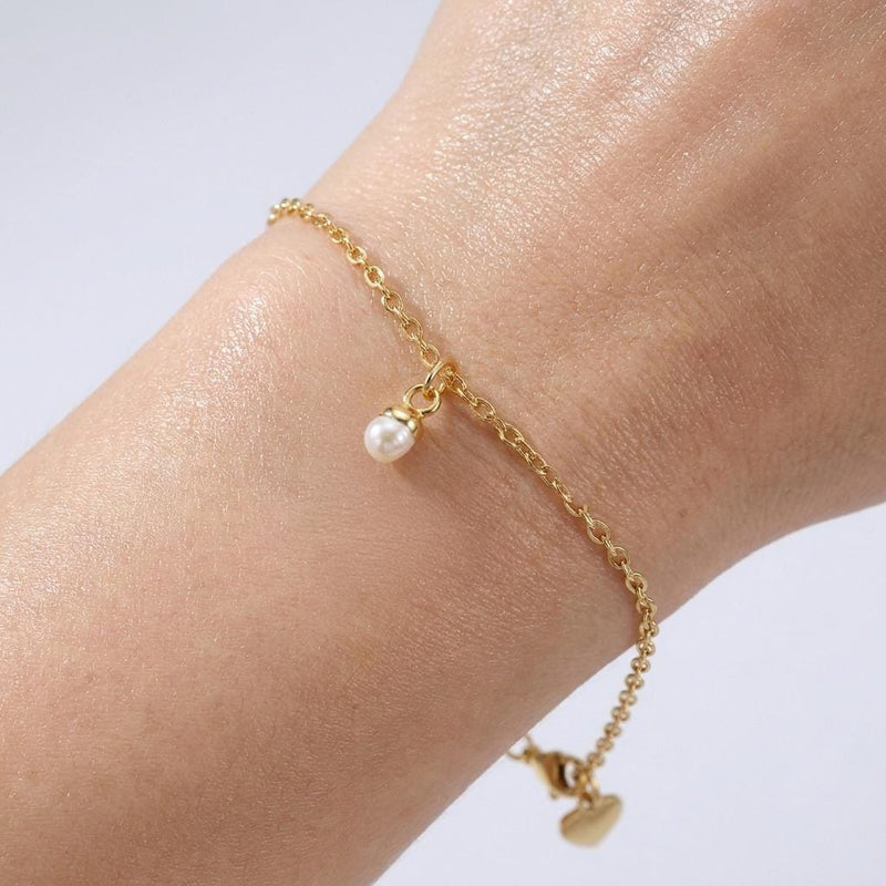 Dainty Pearl Bracelet (2 of 8)
