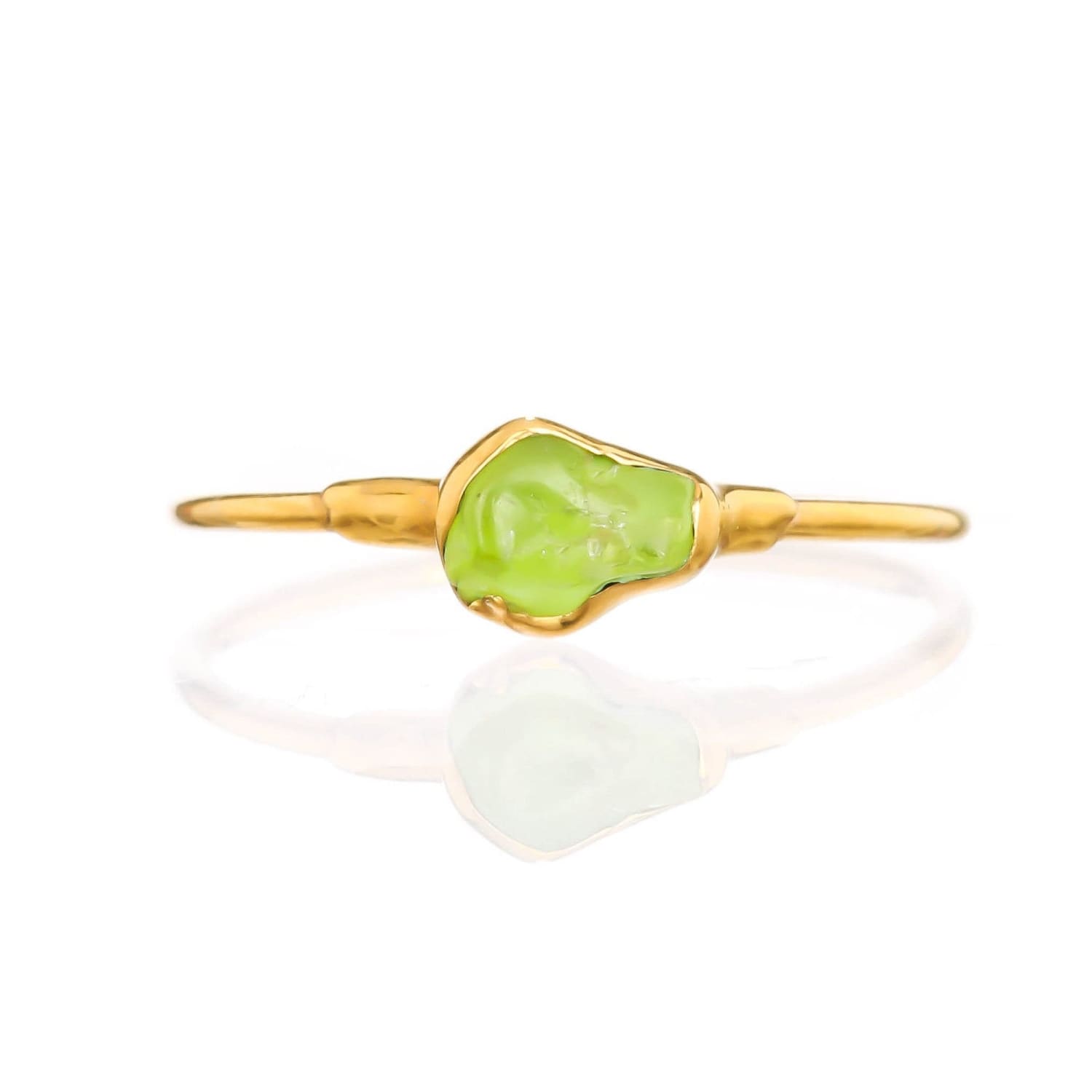 925 Party Wear Sterling Silver Peridot Gemstone Ring, Weight: 5 Gram, 15 at  Rs 1200 in Jaipur